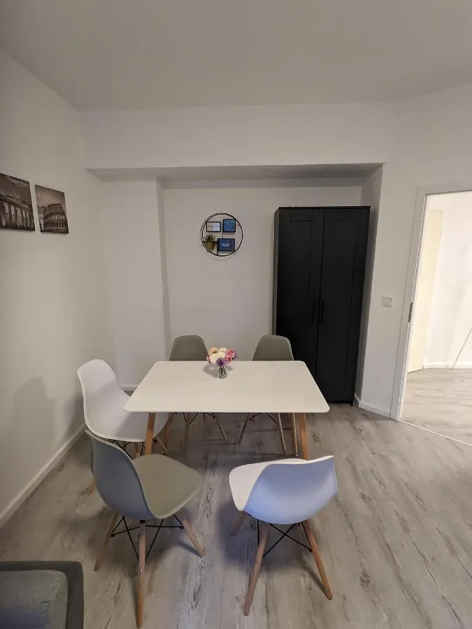 Modern City Apt, New And Exclusive, Fast Wifi, Tv ベルリン 0*,  ドイツ